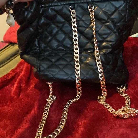 Black backpack - Picture 5 of 5